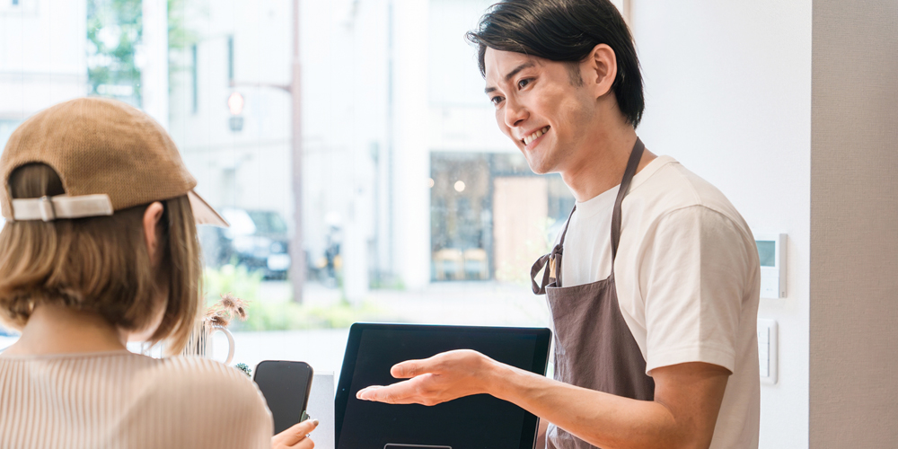 株式会社 こみゅにけいしょん【お土産品店スタッフ（嘉手納空軍基地内）【車通勤可／交通費】】の求人募集画像